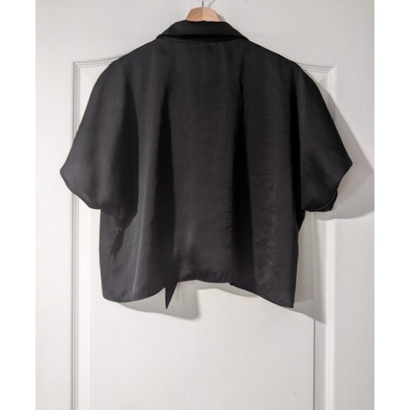 Aritzia Wilfred Free | Satin Tie-Front Short Sleeve Blouse In Black - Picture 3 of 9